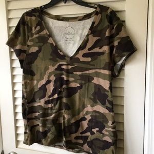 Inc camo t shirt euc